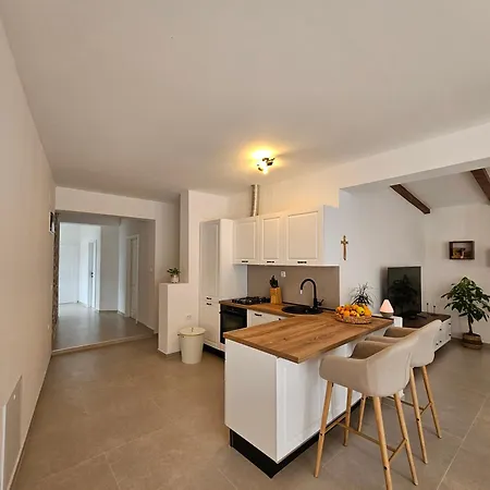 Apartment Apartment Una Murter