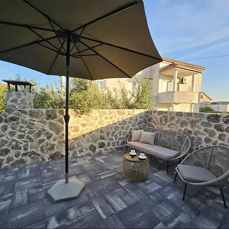 Apartment Una Murter