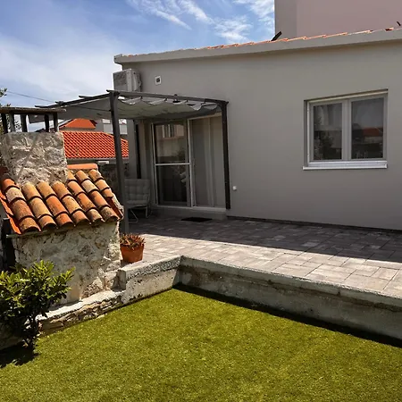 Apartment Una *