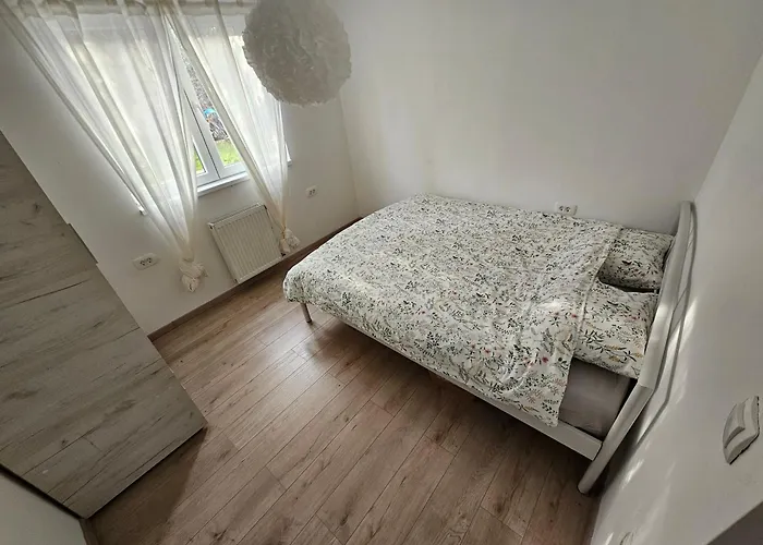 Apartment Una Murter