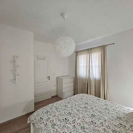 Apartment Una Murter